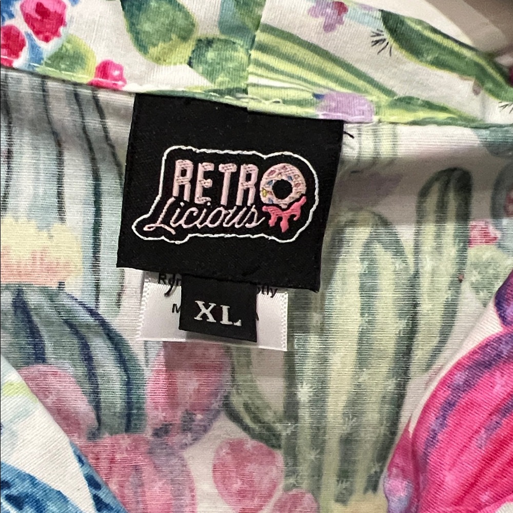 Retrolicious Cactus Patterned Blouse with Bow Tie… - image 2